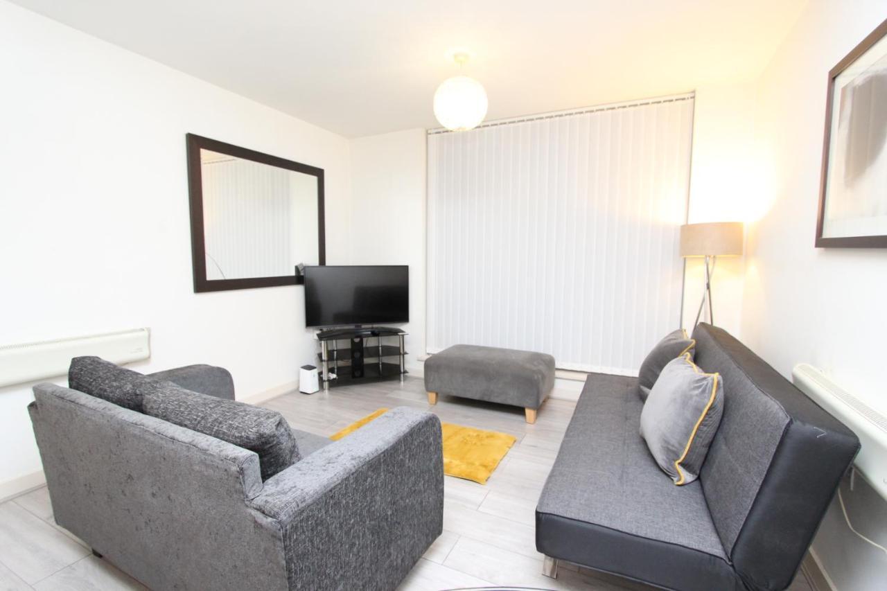 Spacious 1- Bedroom Apartment In E16 Londres Exterior foto